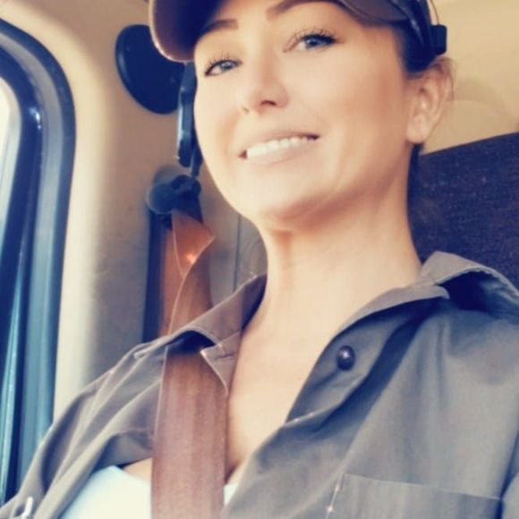 Meet your Posher, Jacquelynn - Picture 1 of 1